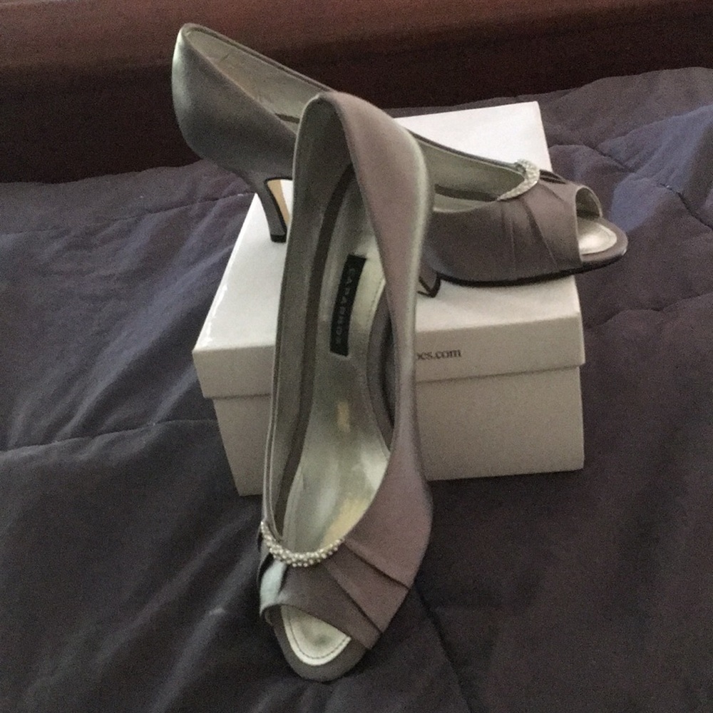 Canaries slate silk heels 7 1/2 worn once